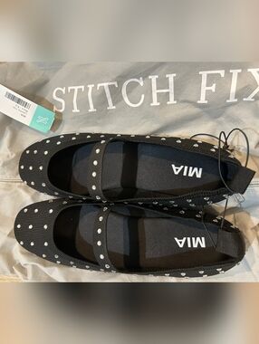 NWT MIA Black Lainney Flat In 9.5